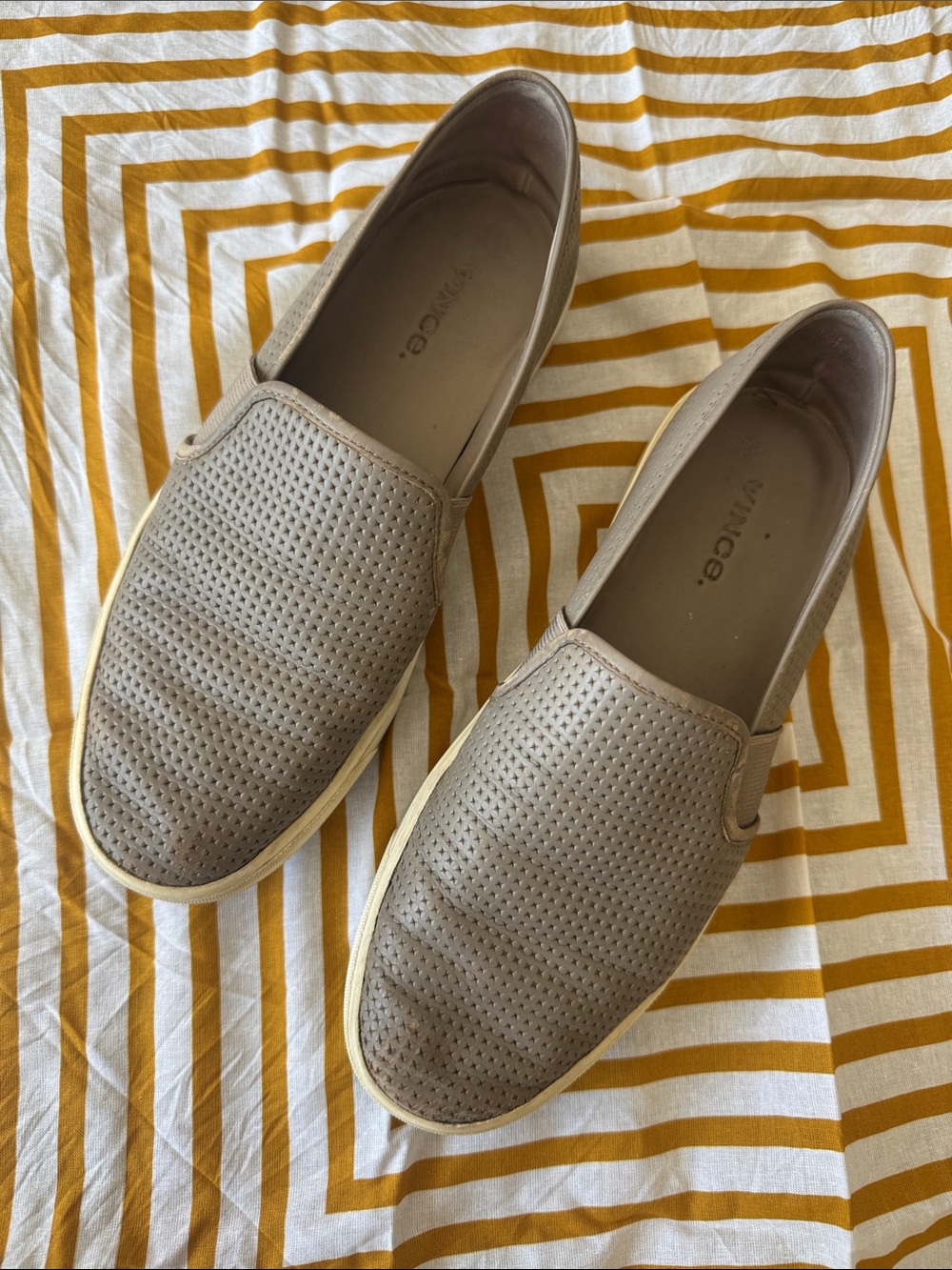 VINCE Blair Perforated Leather Slip On Sneakers Gray Taupe Size 6